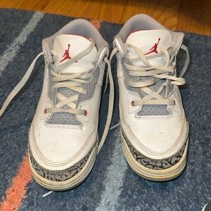 gently used Jordans